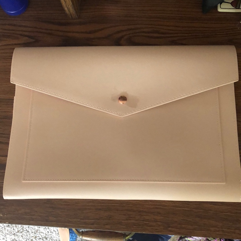 Light pink clutch